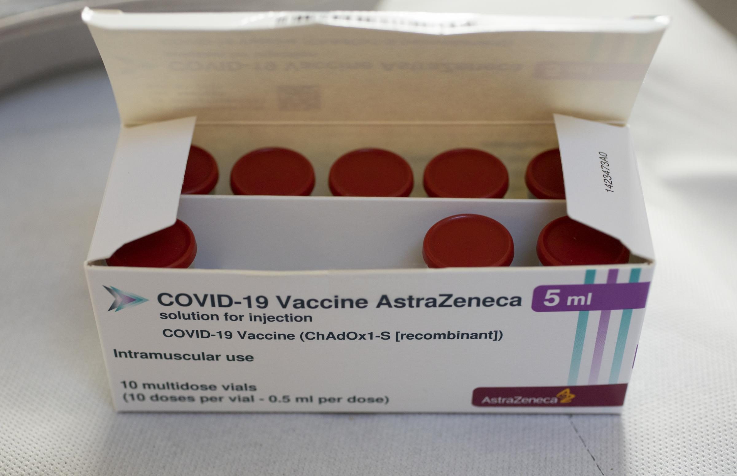 Vaccini Covid, dissequestrato lotto AstraZeneca sequestrato a marzo: nessuna anomalia