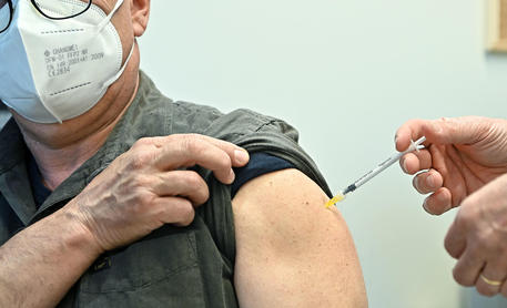 Cosenza, flop del vax day: nel weekend vaccinazioni aperte ma poche adesioni