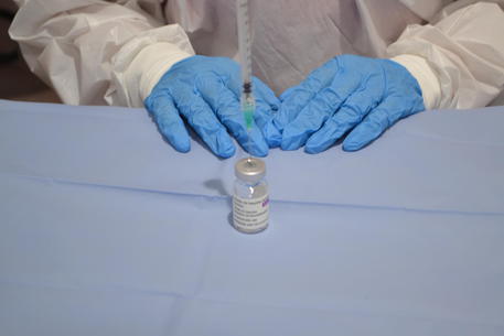 Vaccini, Figliuolo: “Dal 20 settembre terza dose per le categorie a rischio”