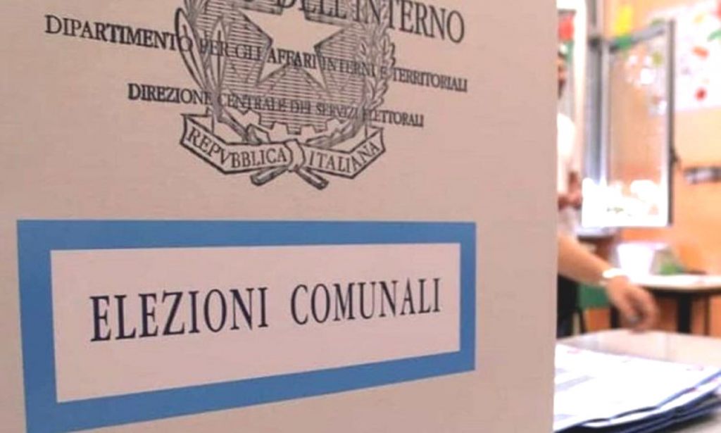 Ballottaggio per l’elezione del nuovo Sindaco di Cosenza: l’affluenza nella prima giornata di voto. Alle 23,00 di domenica 17 ottobre, a seggi elettorali chiusi, ha votato il 32,83% degli aventi diritto.